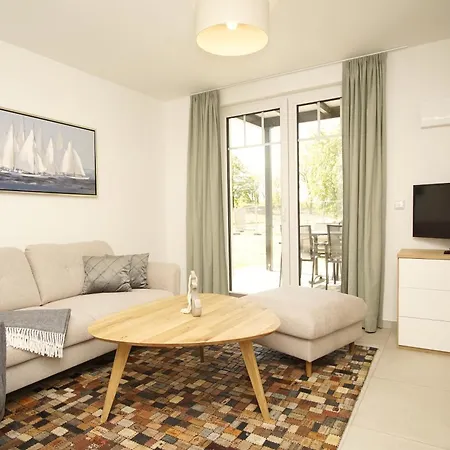 Apartment Rex Rugia Fewo15-2 Mit Schwimmbad Und Saunanutzung Im Ahoi-erlebnisbad Sellin Lobbe